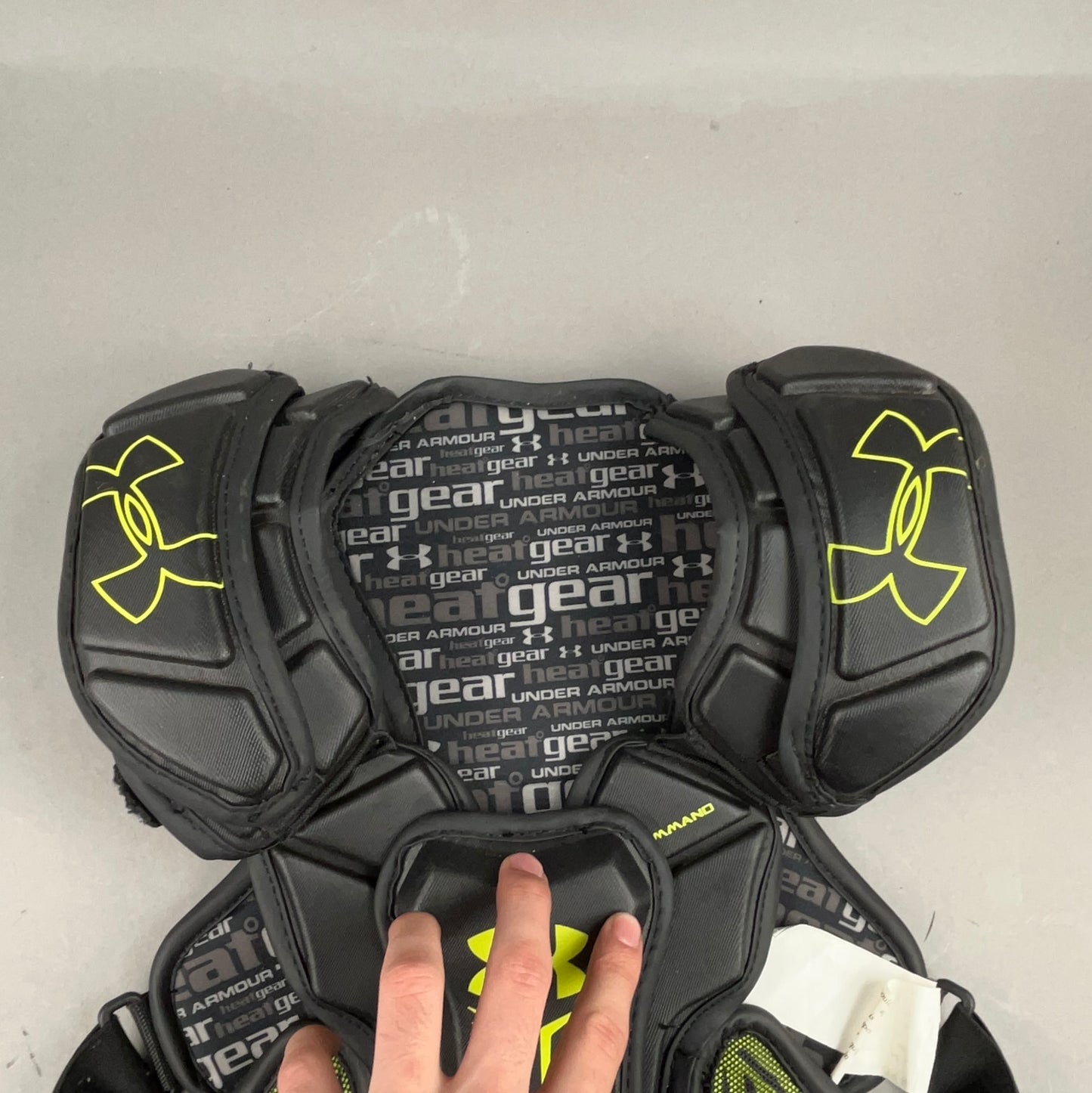 Under Armour Command Youth Medium Lacrosse Shoulder Pads
