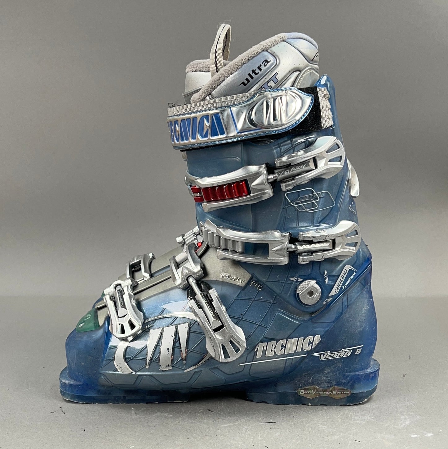 Tecnica Vento 8 Size 25.5-294mm Womens Ski Boots