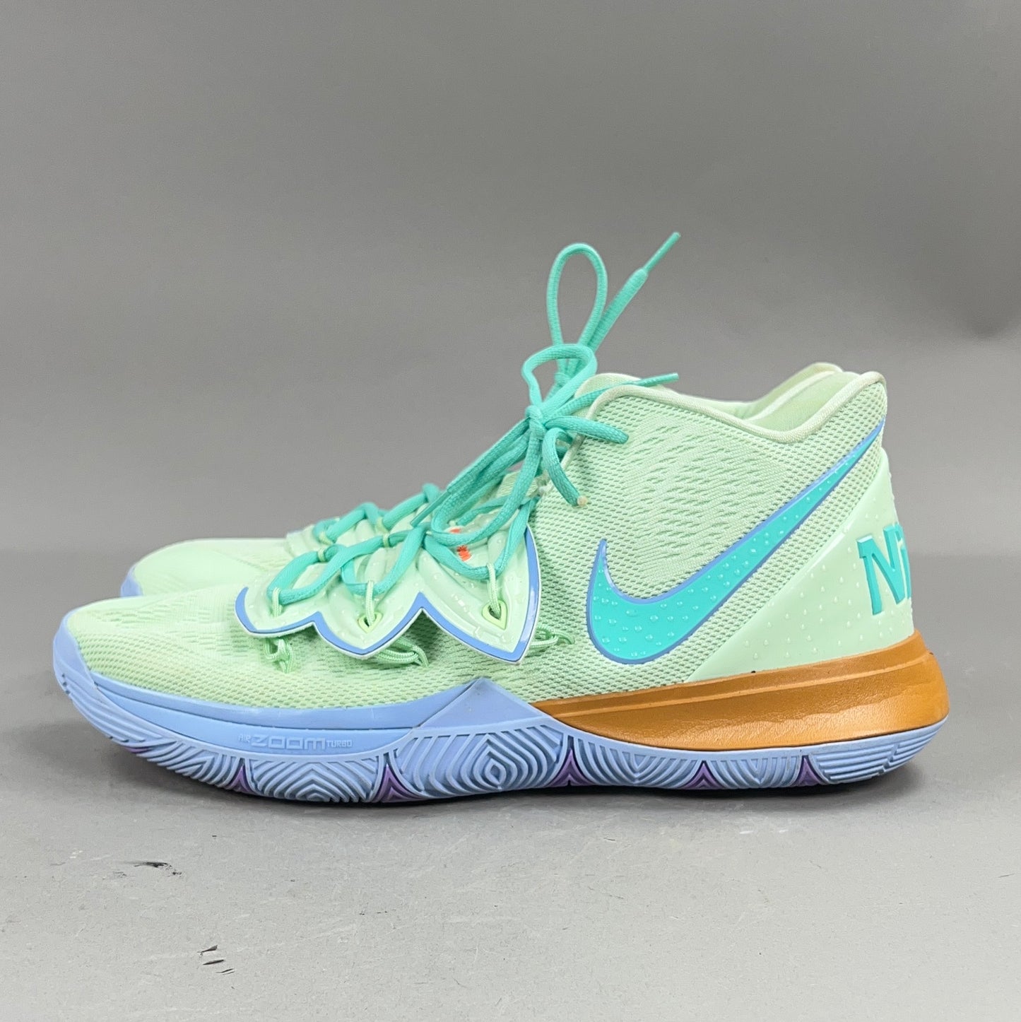 Nike Kyrie 5 SpongeBob SquarePants Squidward Size 14 Basketball Shoes
