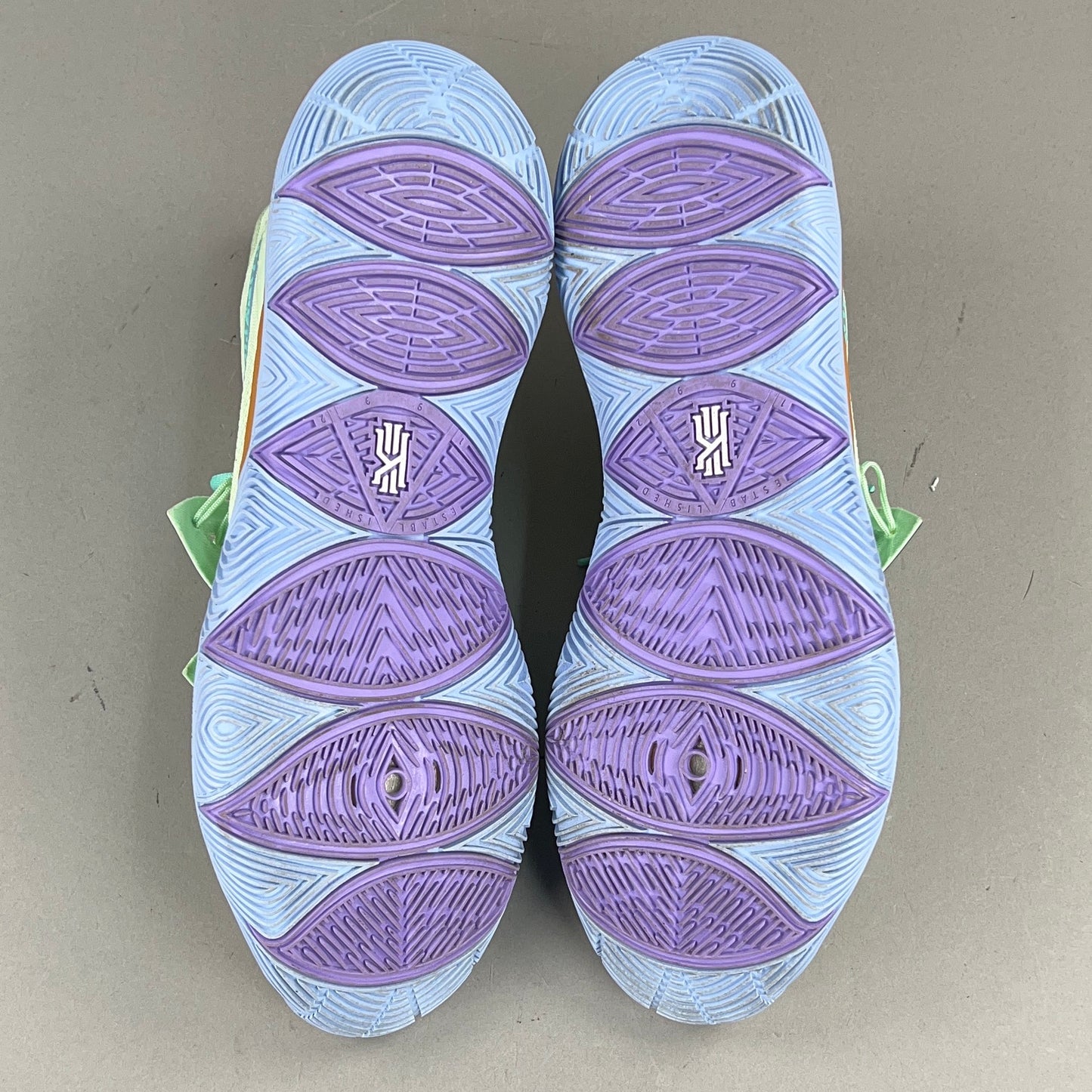 Nike Kyrie 5 SpongeBob SquarePants Squidward Size 14 Basketball Shoes