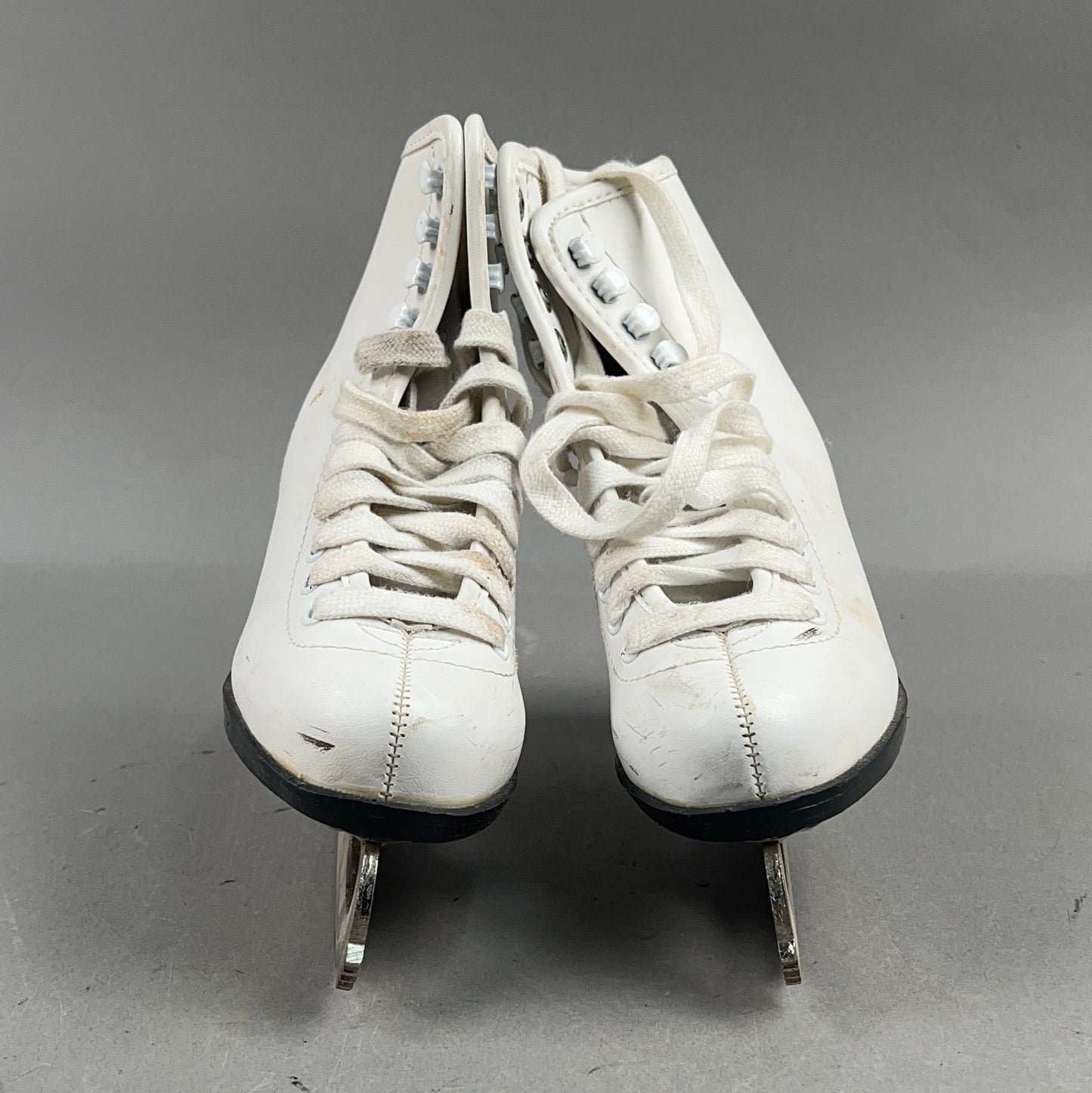 CCM Gold Medal Size 2 Junior Hockey Skates