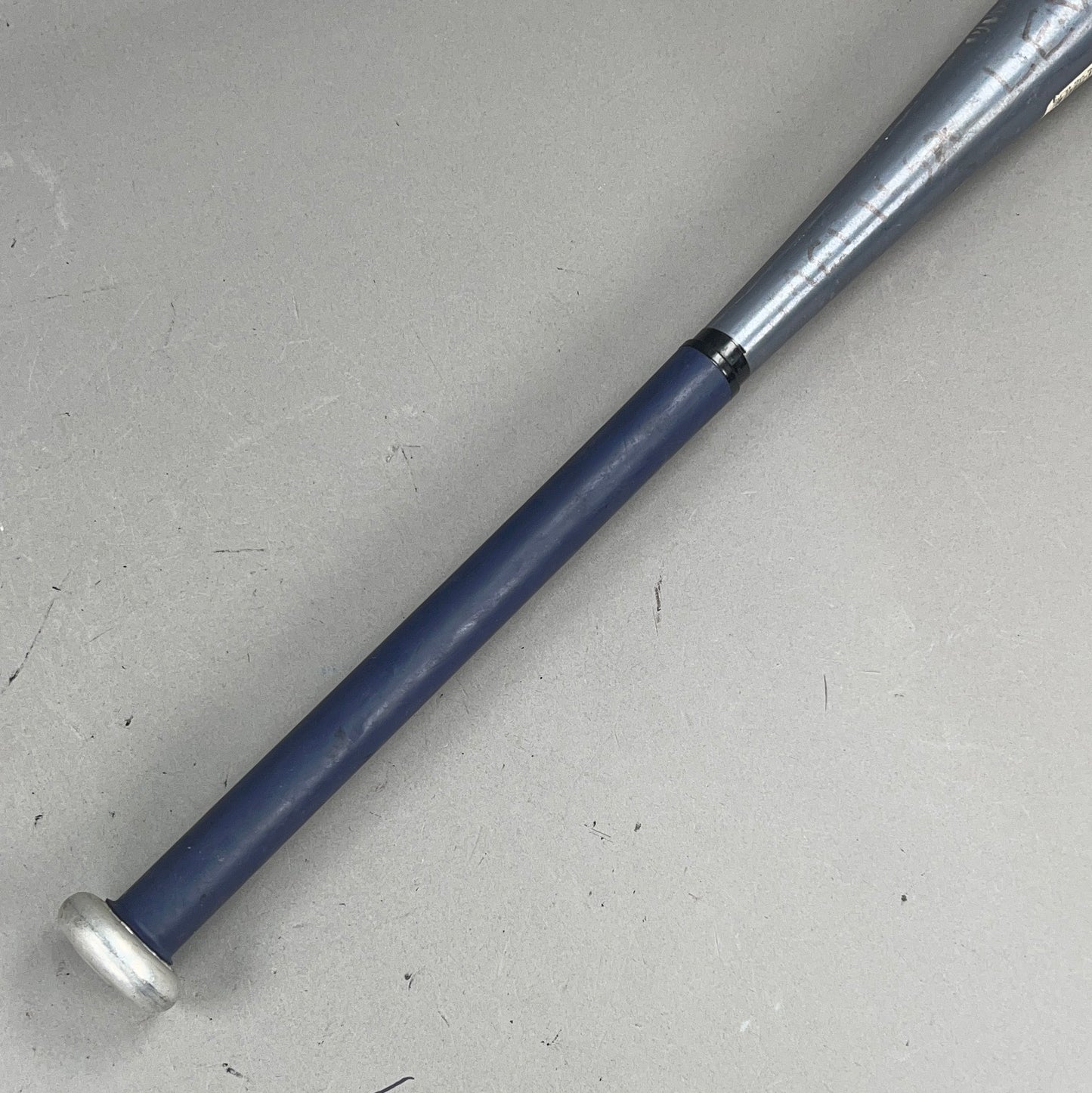 Easton Smoke Ultra Light 33/27 (-6) Softball Bat
