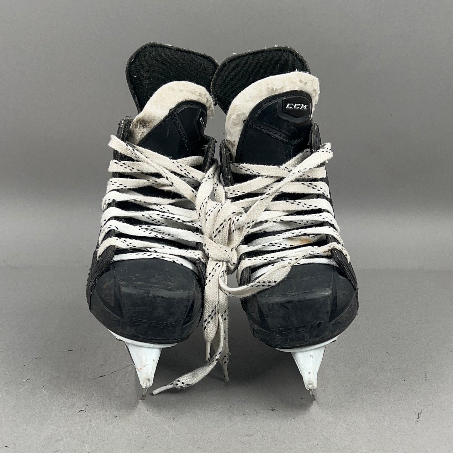 CCM 1052 Size 11Y Youth Hockey Skates