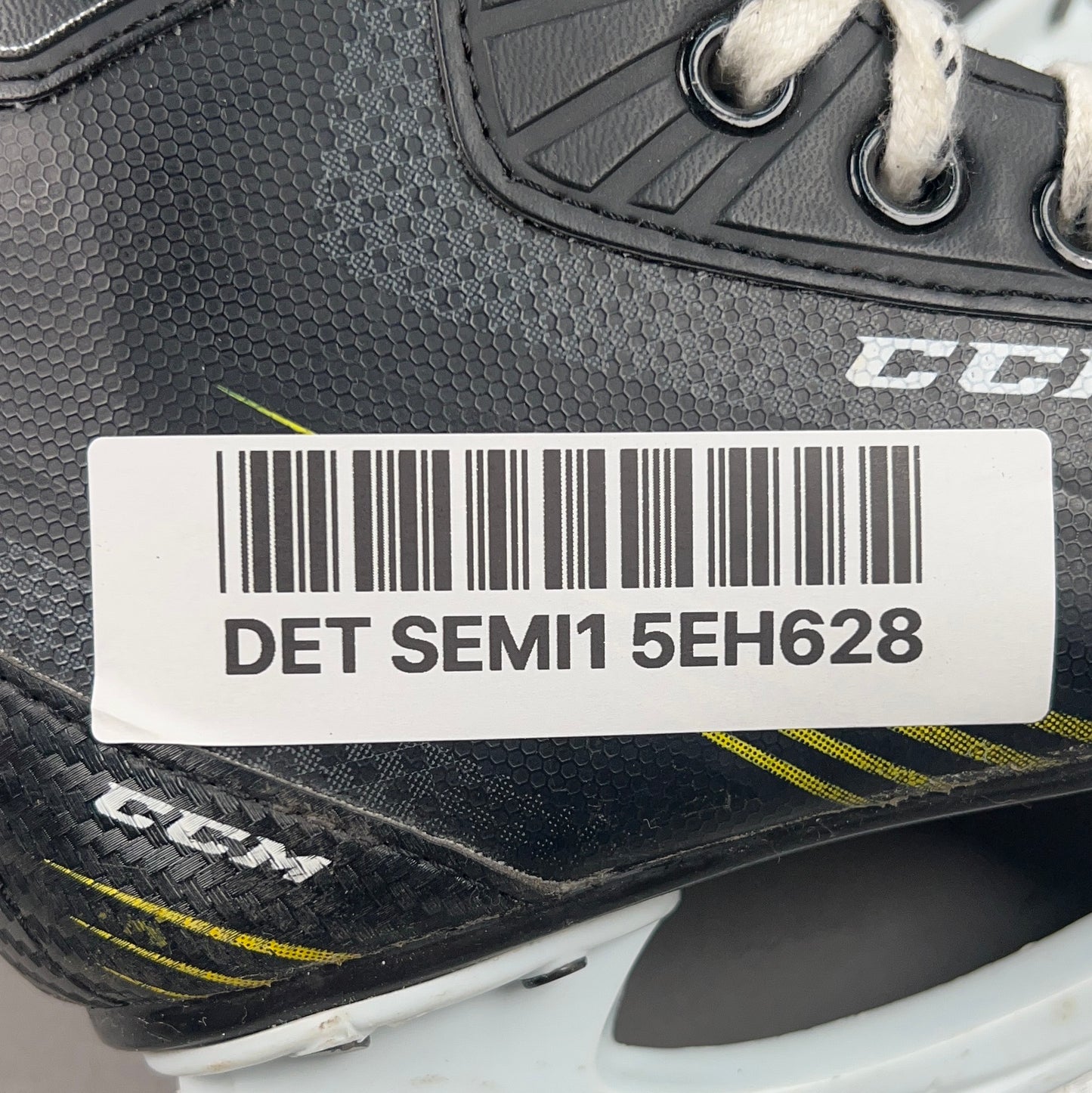 CCM 1052 Size 11Y Youth Hockey Skates