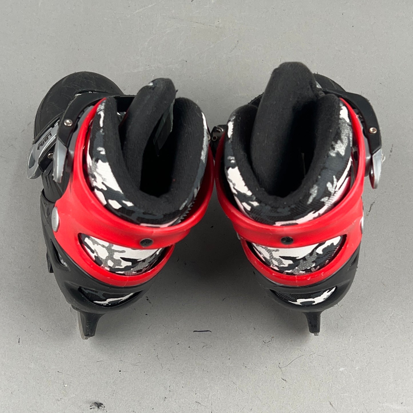 DBX Adjustable Size 10Y-13Y Ice Skates