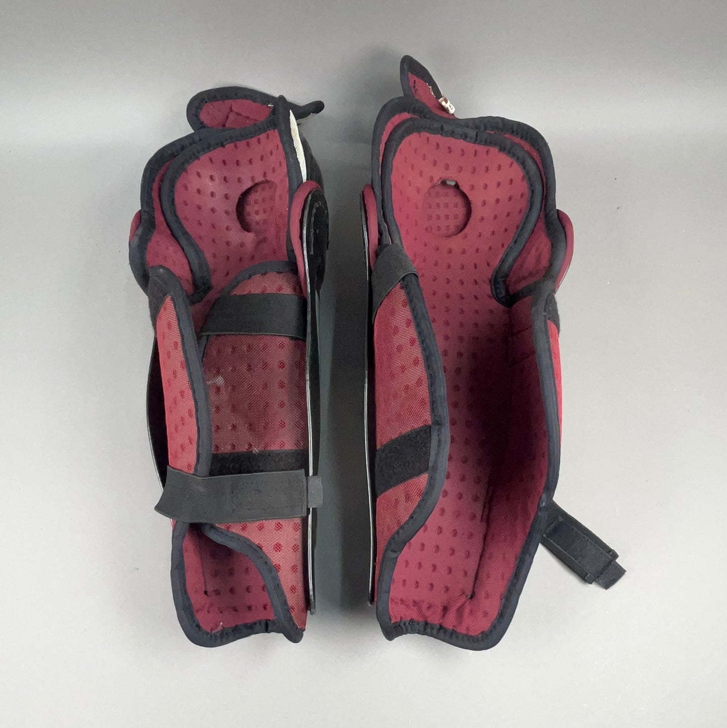 CCM Tacks 652 Senior 16" Vintage Hockey Shin Guards