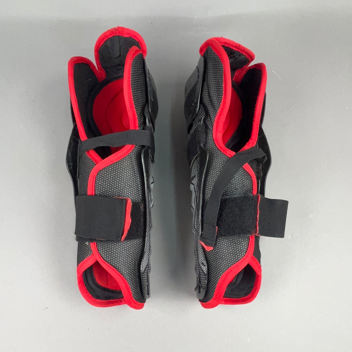 CCM Jetspeed FT350 Junior 11" Hockey Shin Guards