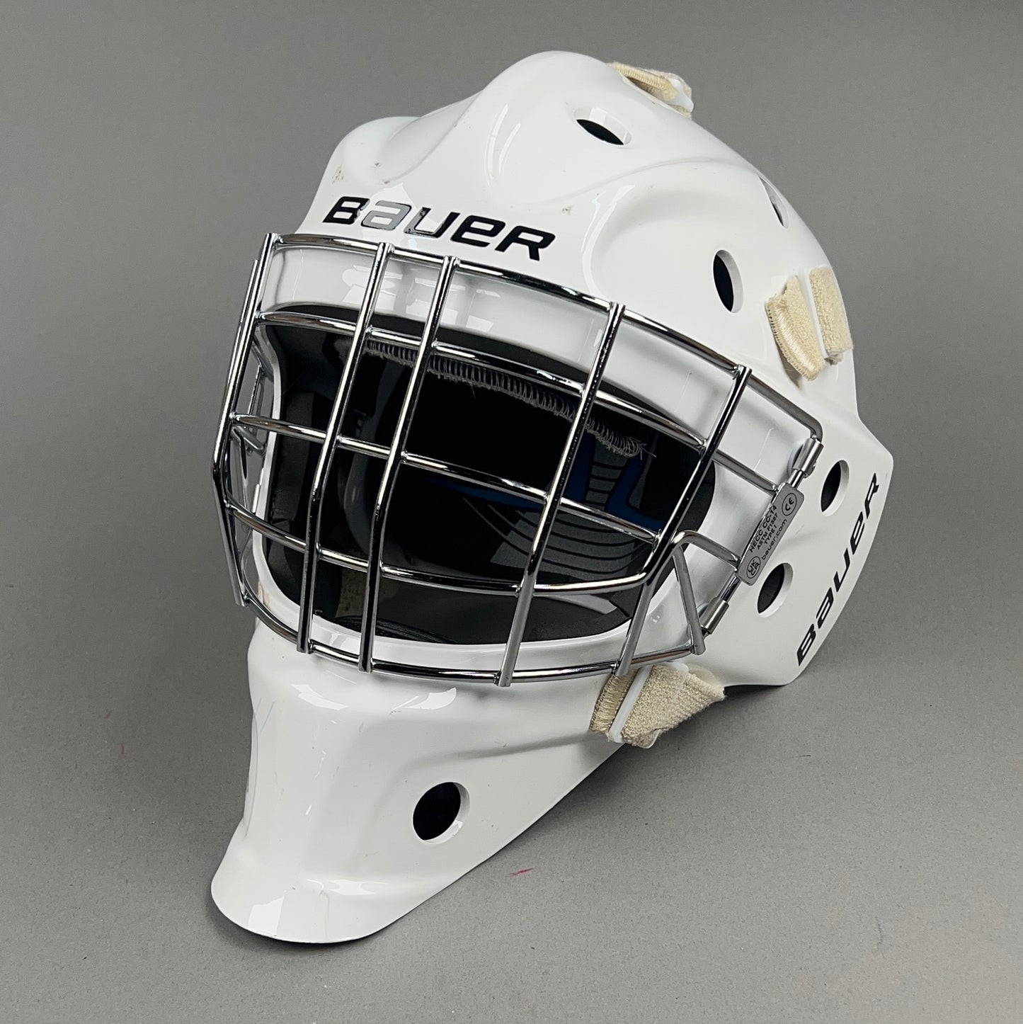 Bauer 930 OSFM Adjustable 6 3/8" to 7" Junior Hockey Goalie Helmet
