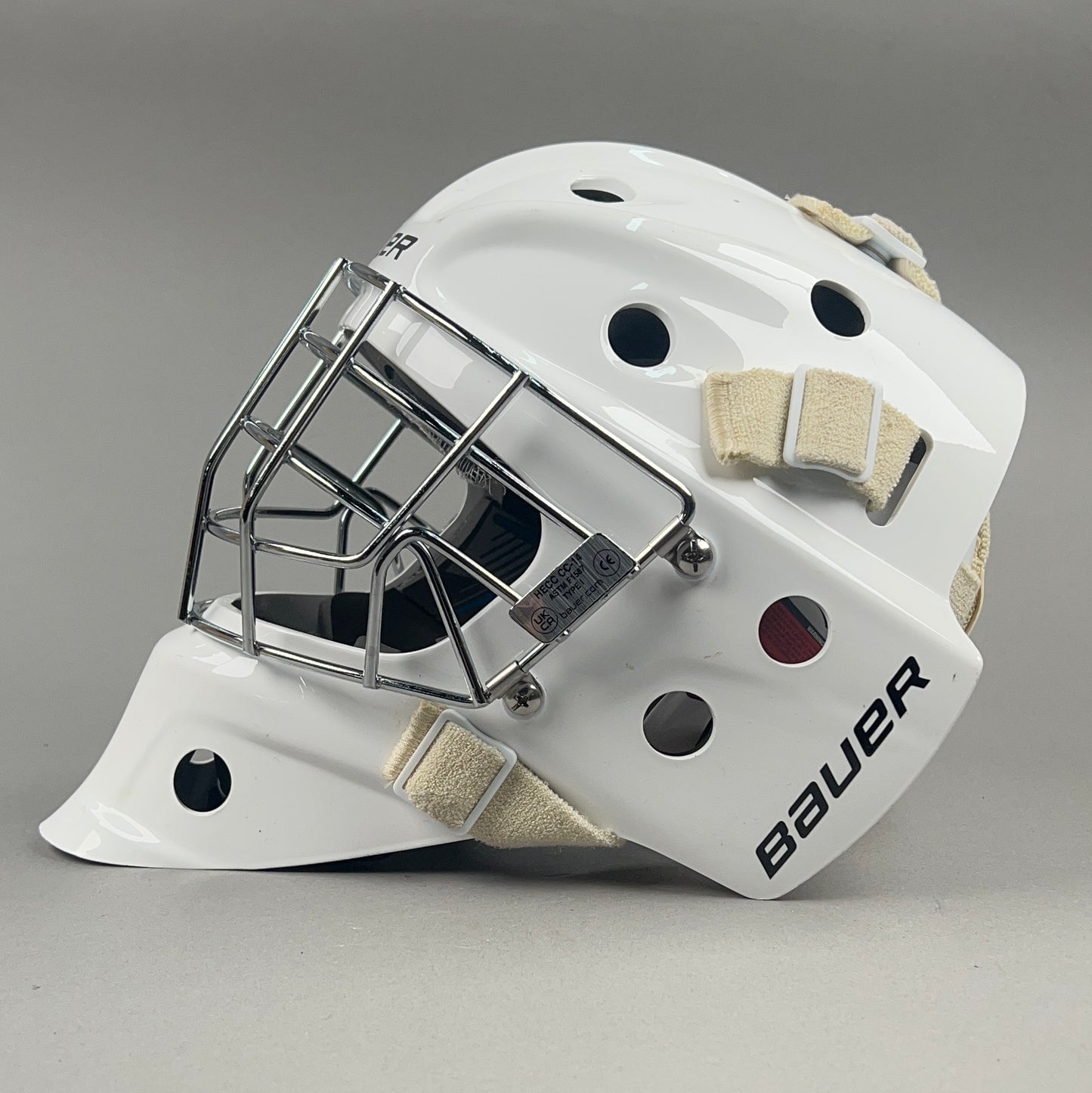 Bauer 930 OSFM Adjustable 6 3/8" to 7" Junior Hockey Goalie Helmet