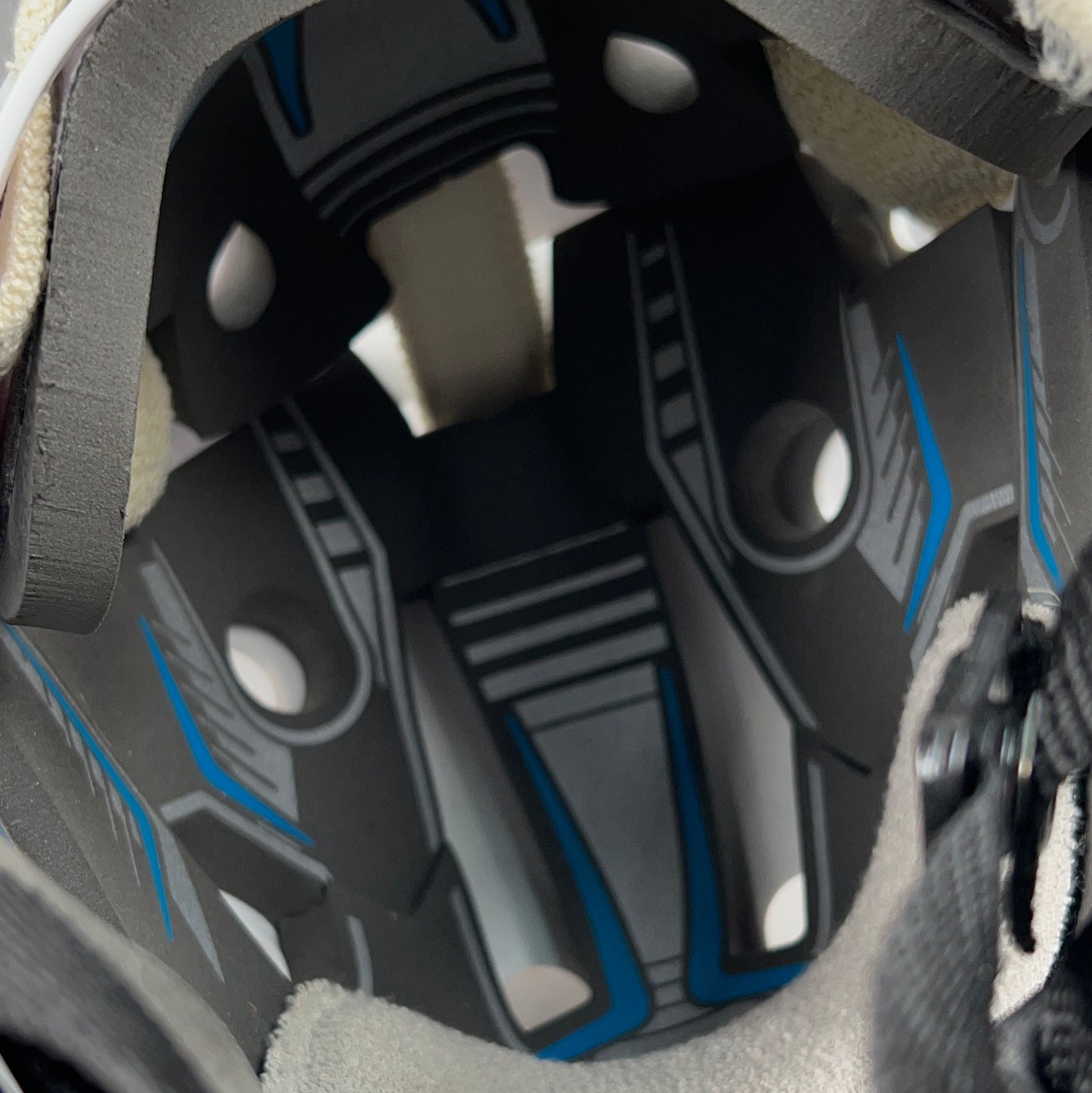 Bauer 930 OSFM Adjustable 6 3/8" to 7" Junior Hockey Goalie Helmet