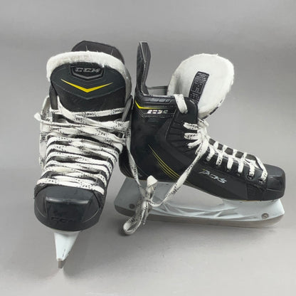 CCM 3052 Size 7.5 Senior Hockey Skates