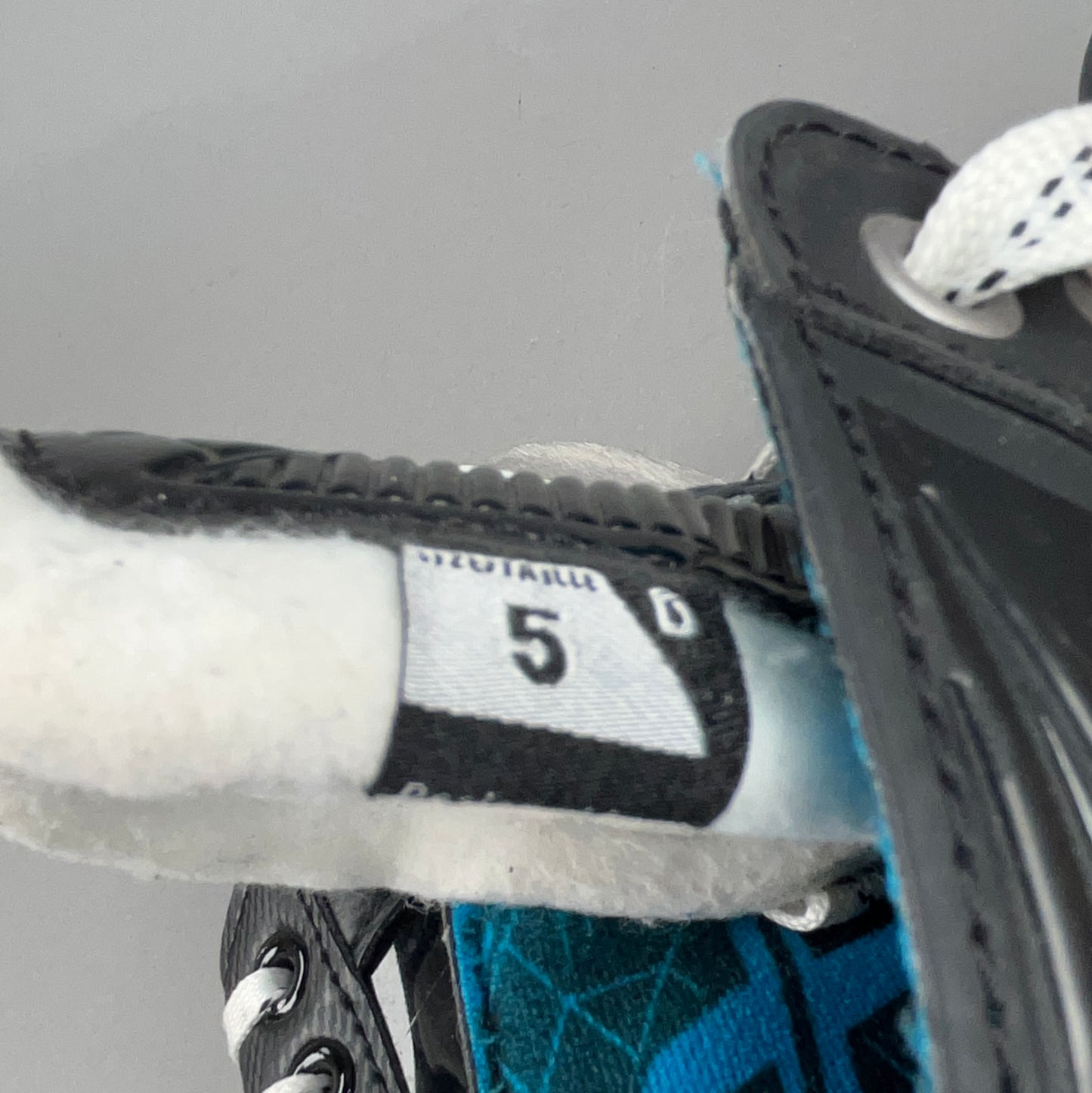 Bauer X Size 5 Intermediate Hockey Skates