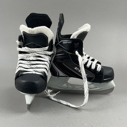 CCM Tacks 9040 Size 10Y Youth Hockey Skates