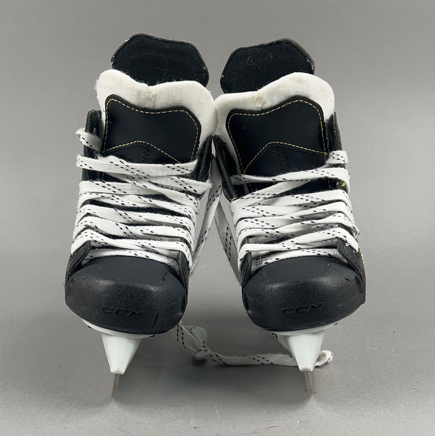 CCM Tacks 9040 Size 10Y Youth Hockey Skates