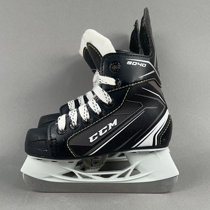 CCM Tacks 9040 Size 10Y Youth Hockey Skates