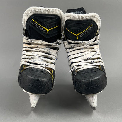 CCM Super Tacks 9380 Size 2 Junior Hockey Skates