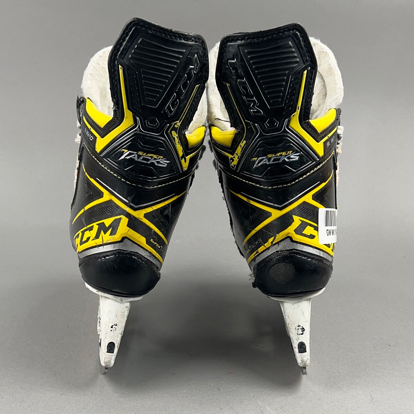 CCM Super Tacks 9380 Size 2 Junior Hockey Skates