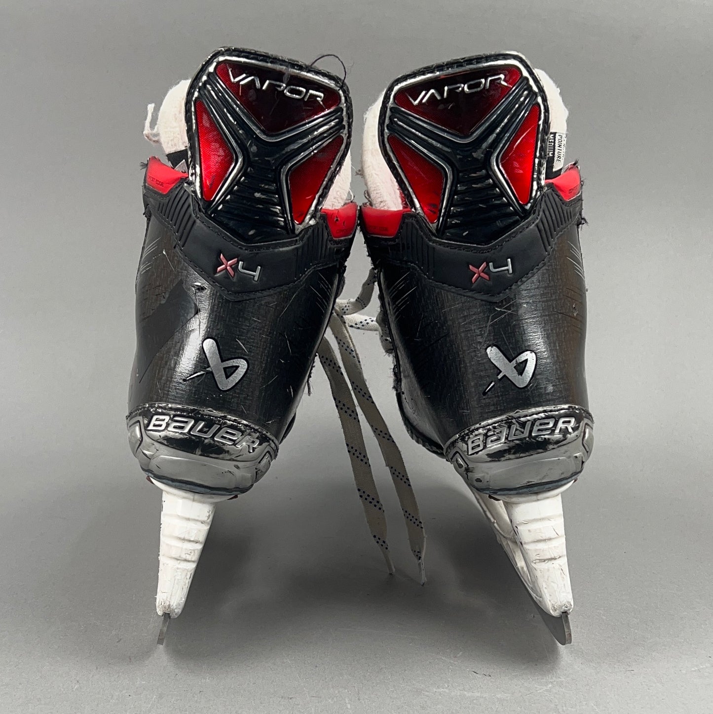 Bauer Vapor X4 Size 5 Intermediate Hockey Skates