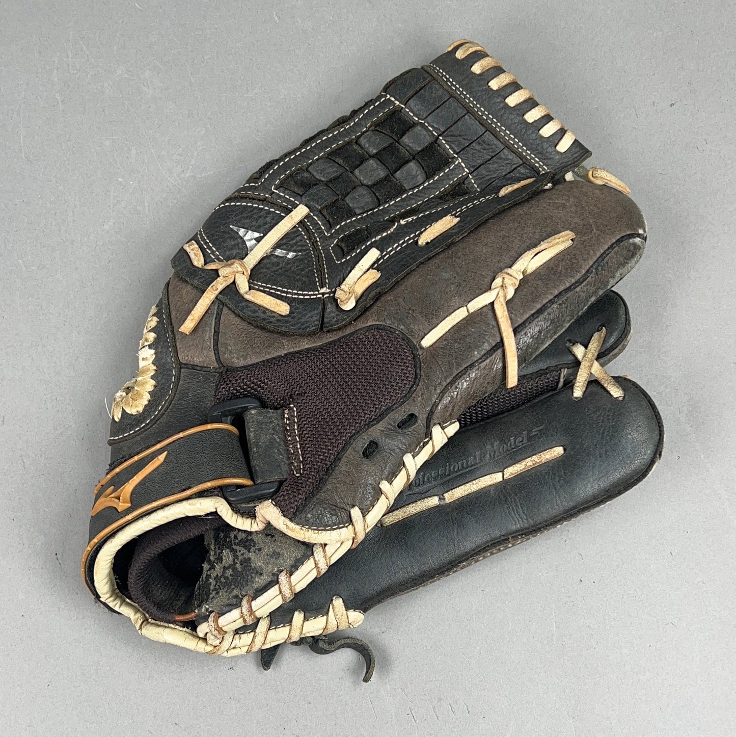 Mizuno Pro Limited 14"" Right Hand Thrower Softball Glove