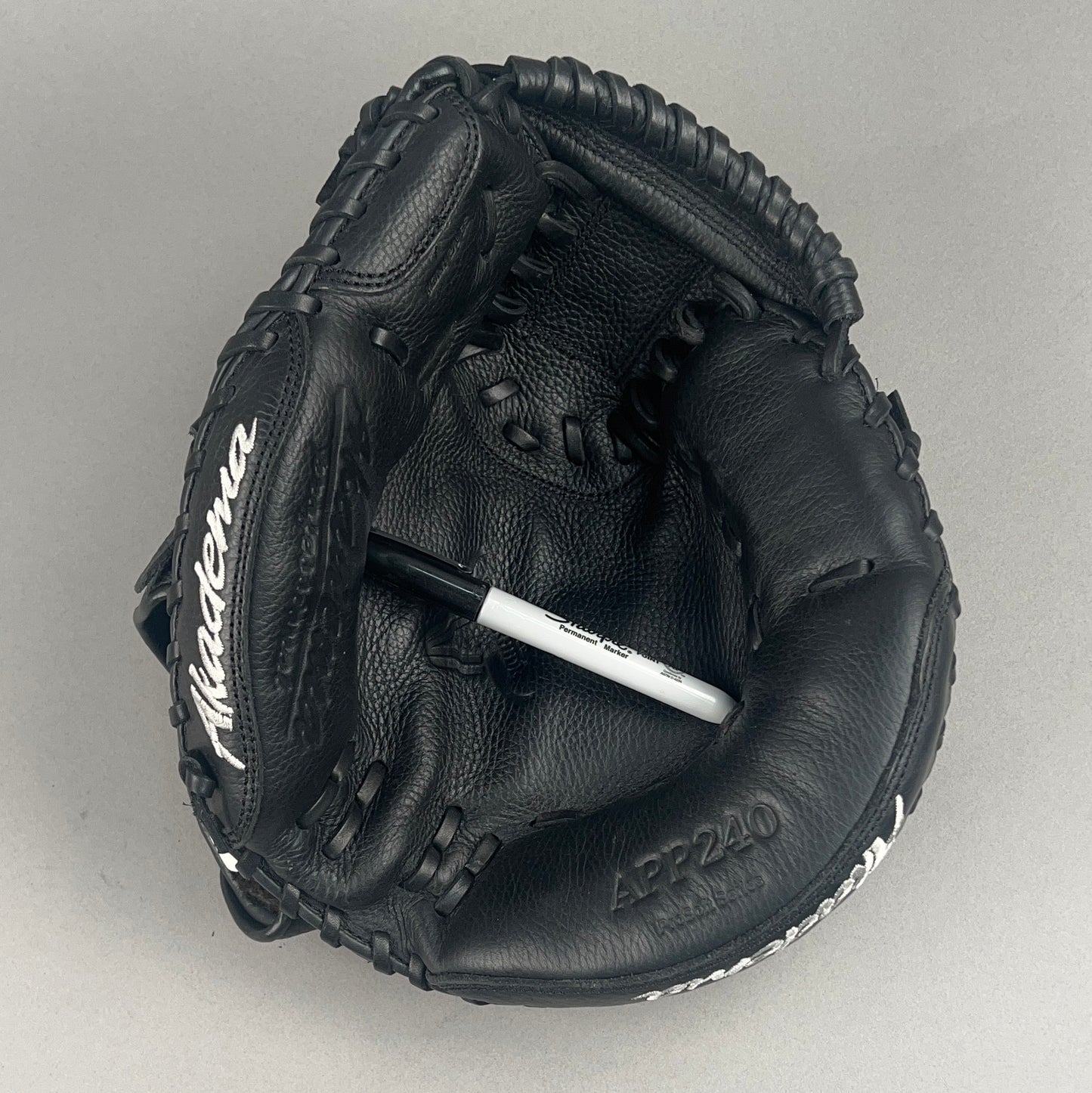 Akadema APP240 33.5" Right Hand Thrower Catchers Mitt