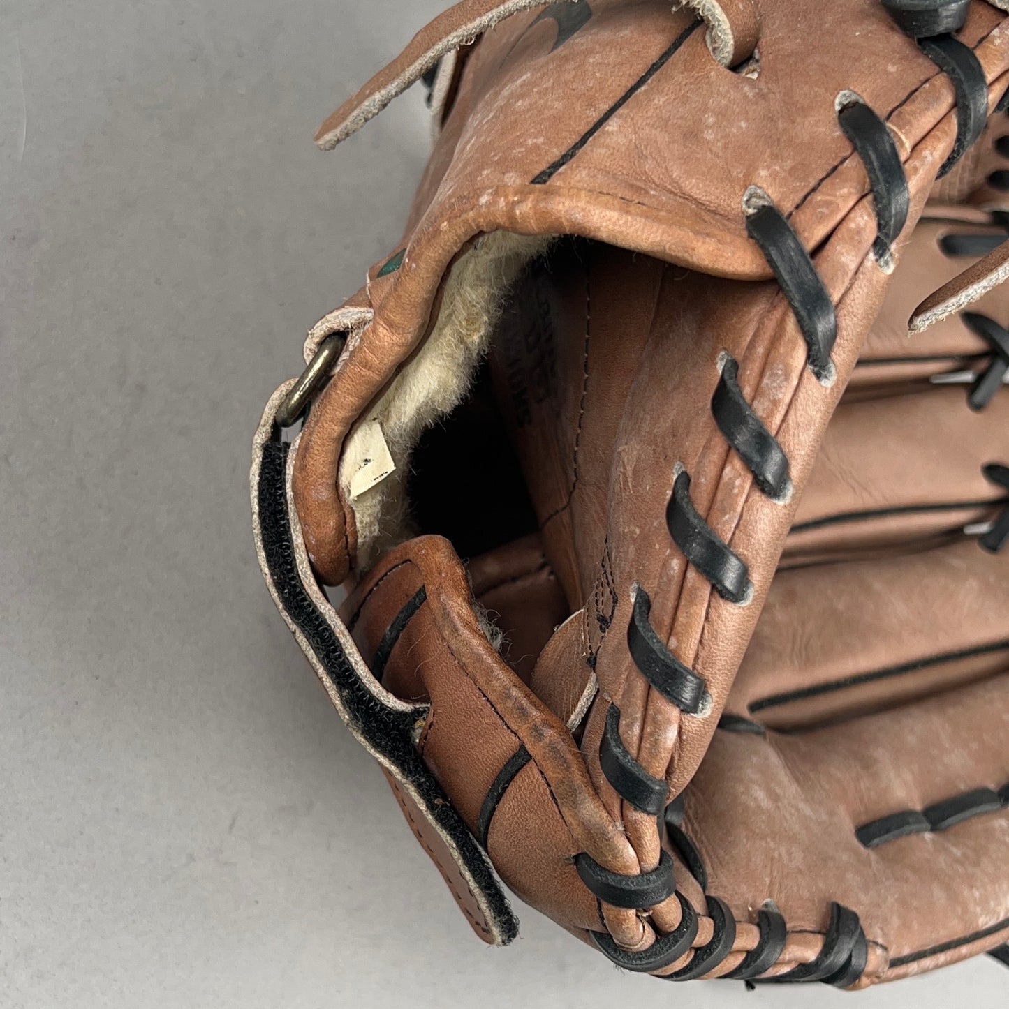 Kelley SM353 13" Right Hand Thrower Baseball Glove
