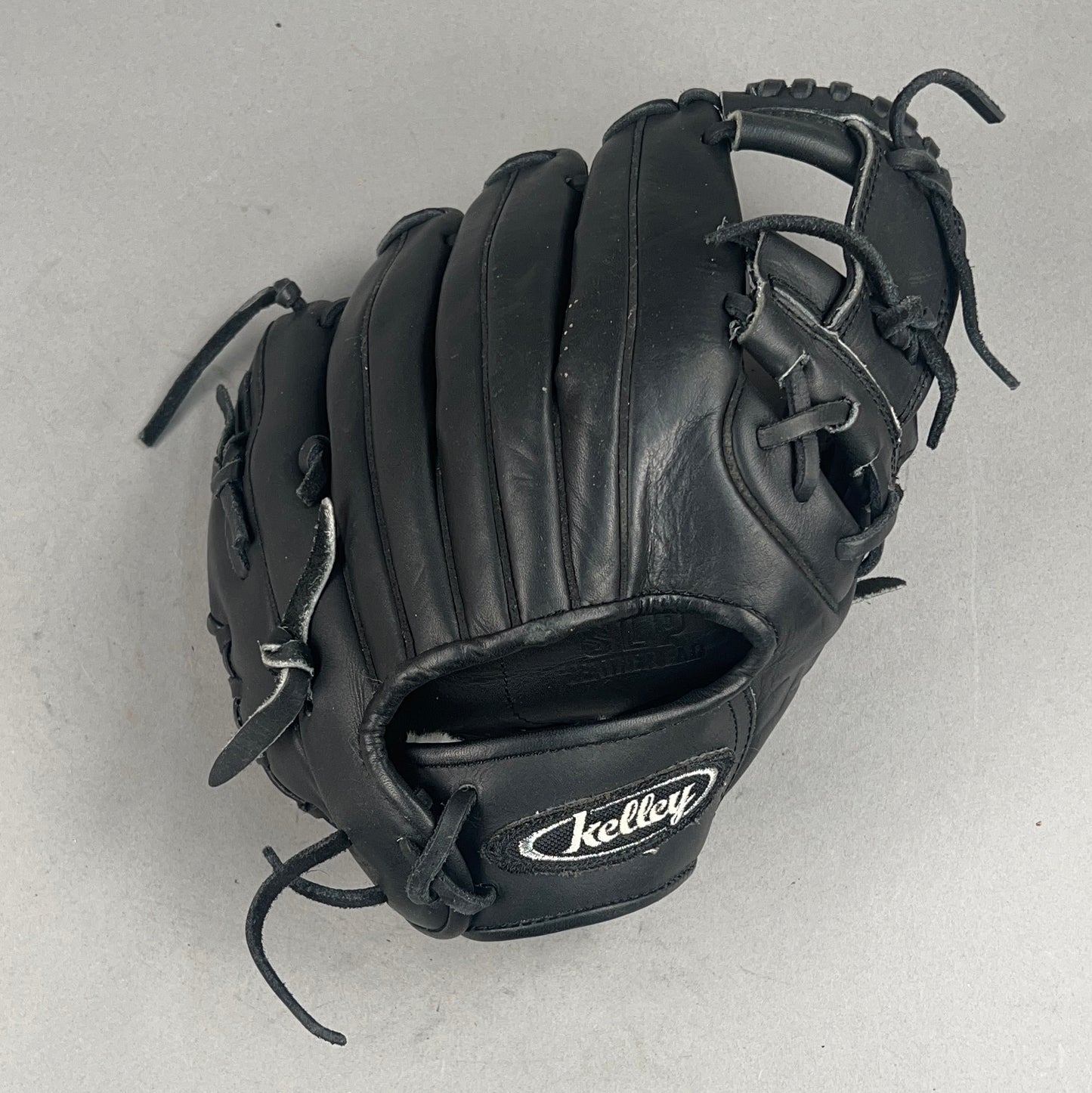 Kelley GK832 11" Right Hand Thrower Baseball Glove