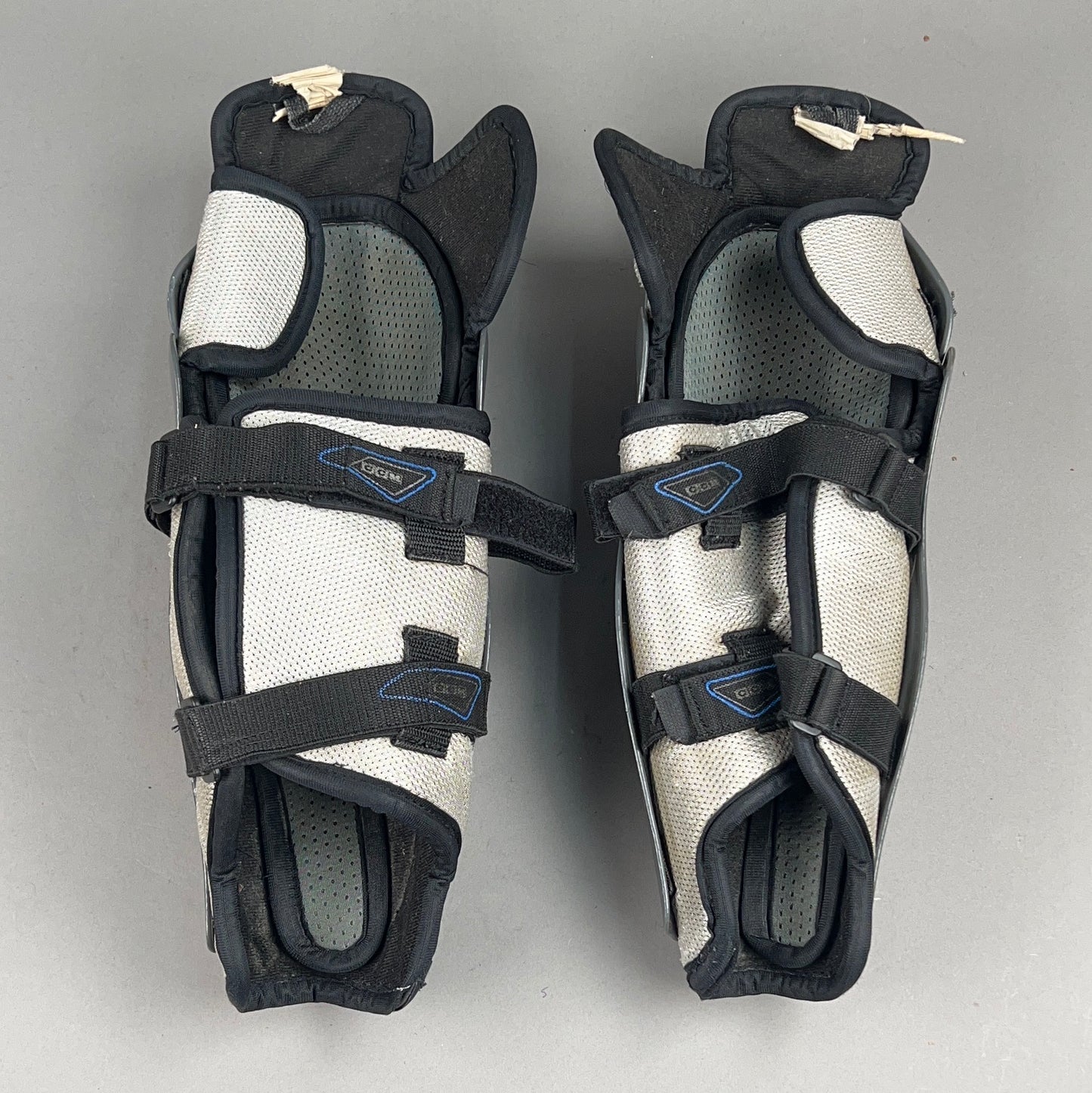 CCM M101 2.0 Junior 12" Hockey Shin Guards