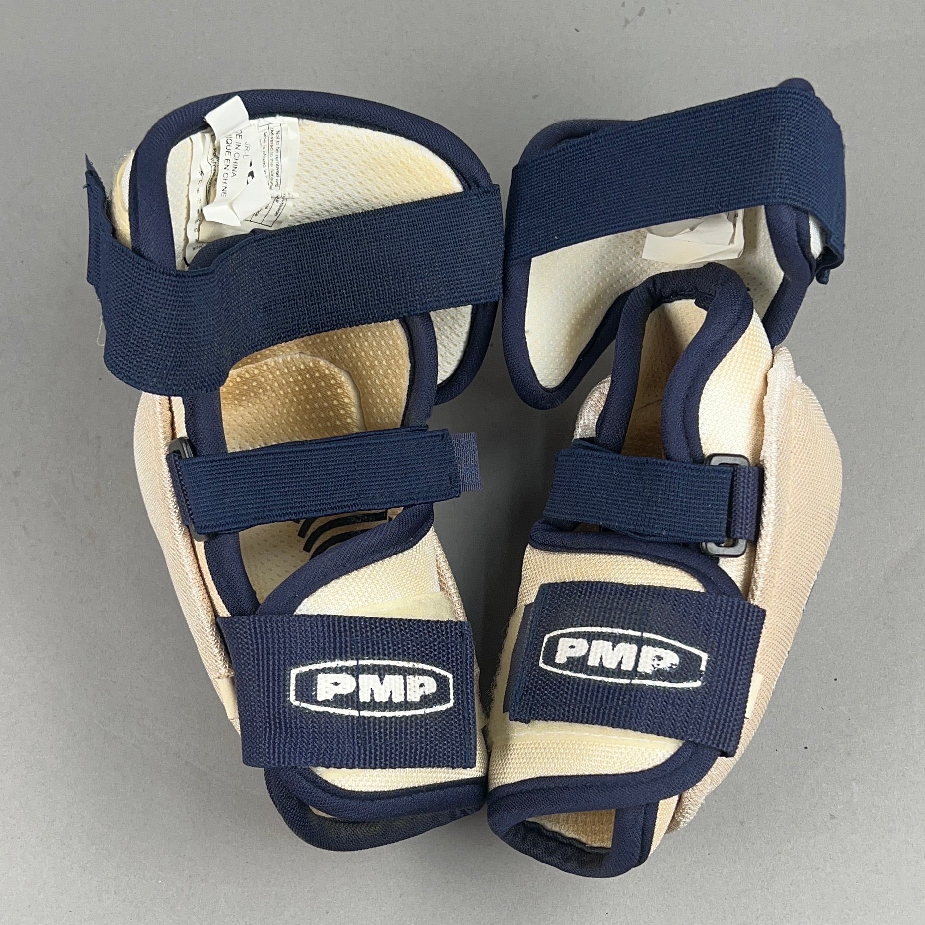 Sher-Wood PMP X 8 Junior Large Vintage Hockey Elbow Pads — view 2