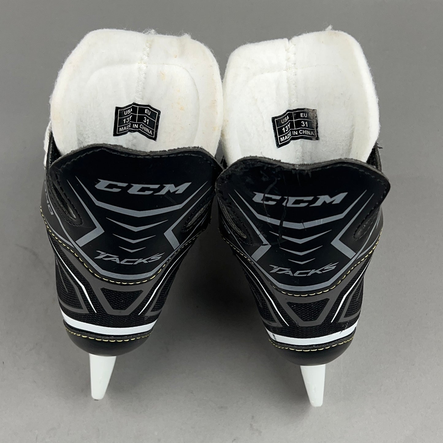 CCM Tacks 9040 Size 13Y Youth Hockey Skates
