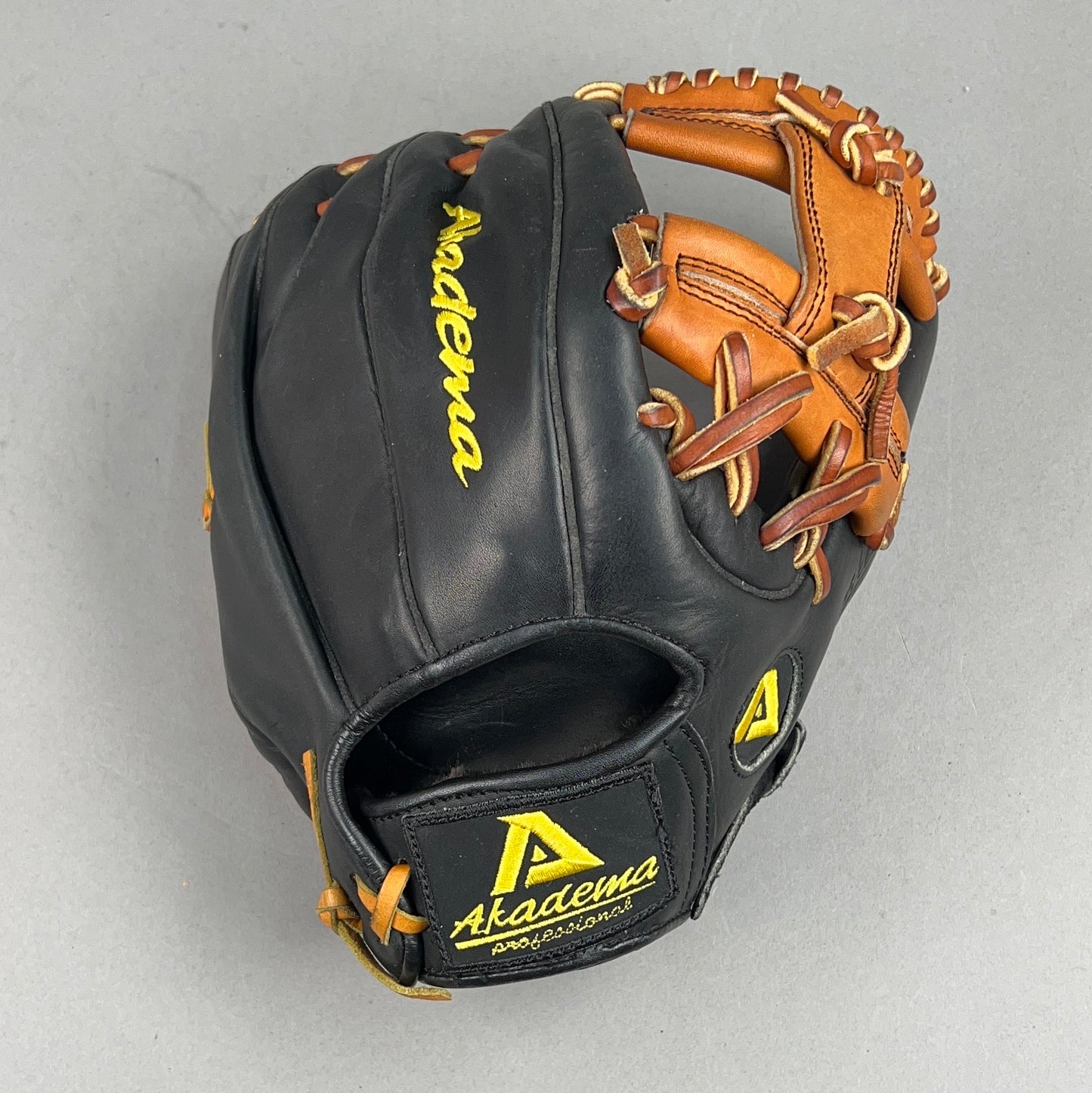 Akadema AXX19 Reptilian Series 11" Right Hand Thrower Baseball Glove
