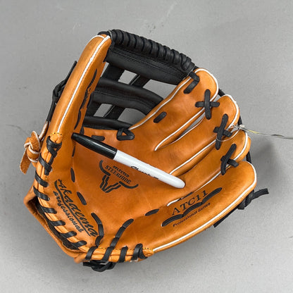 Akadema ATC11 Professional Series 11.5" Right Hand Thrower Baseball Glove
