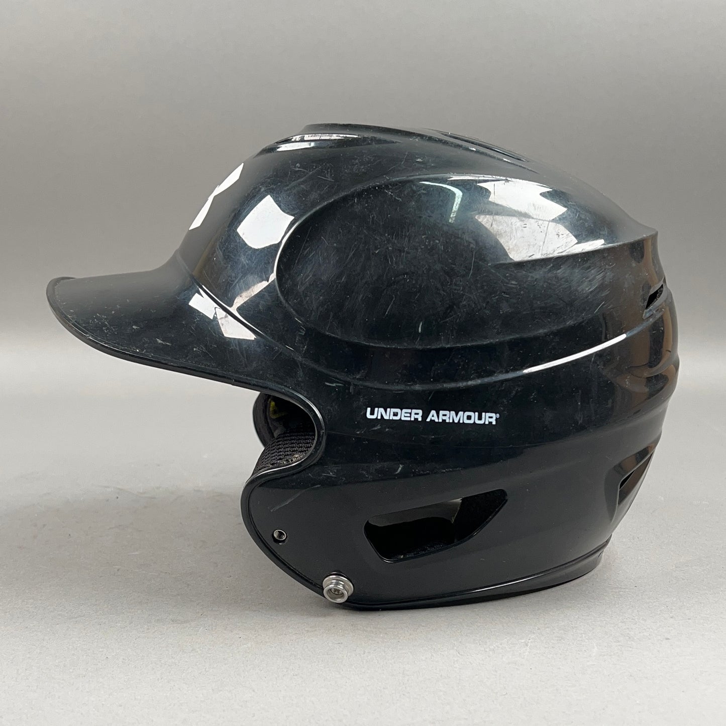Under Armour UABH110 5 7/8" to 6 3/4" Junior Baseball Batting Helmet