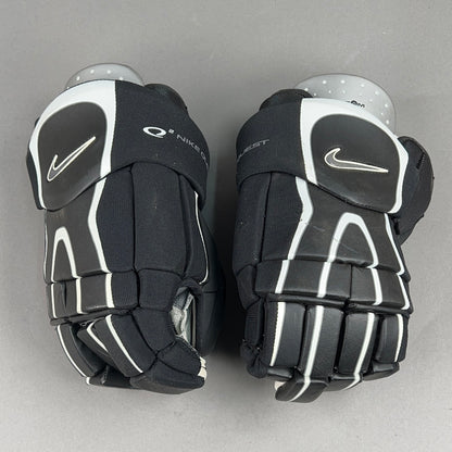 Nike Q2 Nike Quest Senior 13" Hockey Gloves