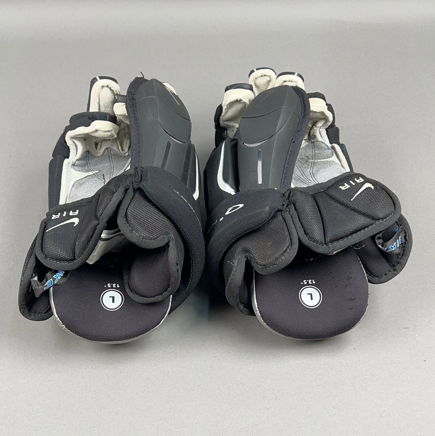 Nike Q2 Nike Quest Senior 13" Hockey Gloves