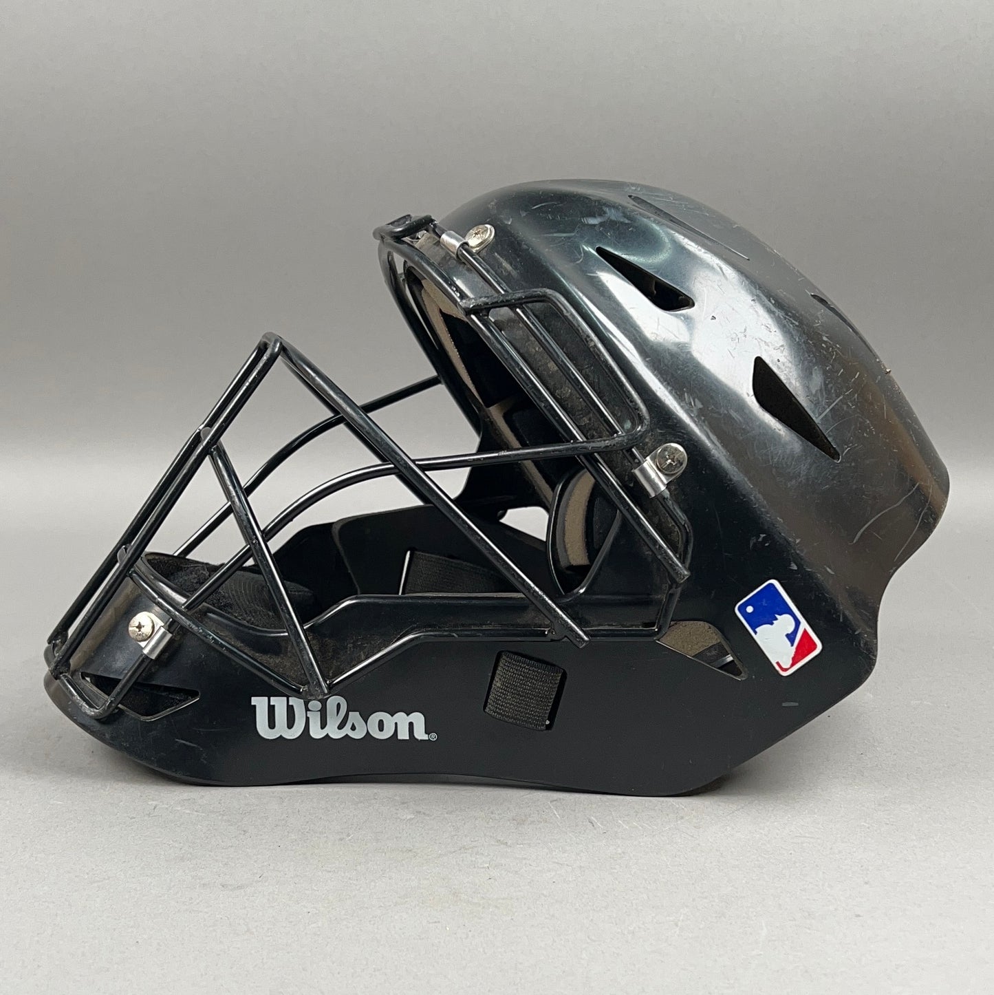 Wilson Prestige 7" to 7 5/8" Catchers Helmet