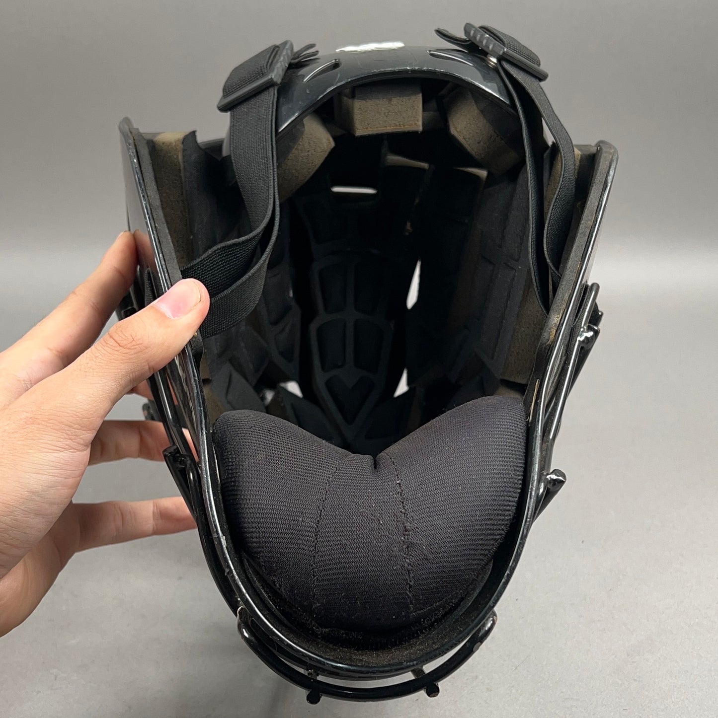 Wilson Prestige 7" to 7 7/8" Catchers Helmet