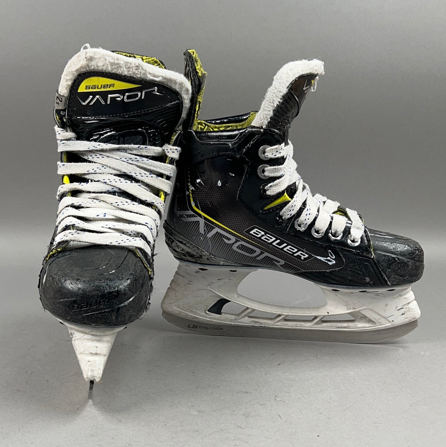 Bauer Vapor 3X Size 2.5 Junior Hockey Skates