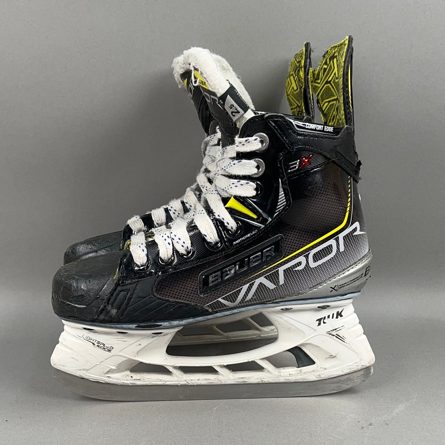 Bauer Vapor 3X Size 2.5 Junior Hockey Skates