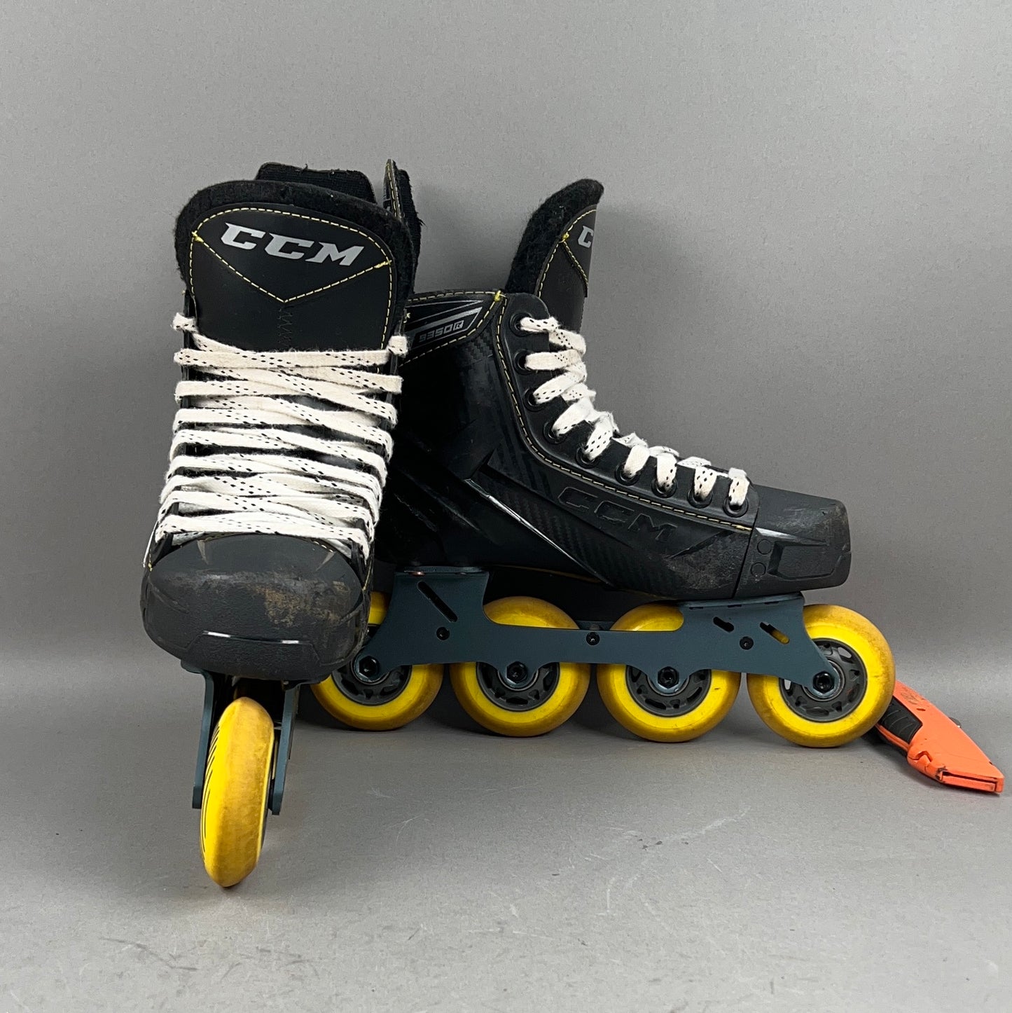 CCM 9350R Size 4 Inline Skates