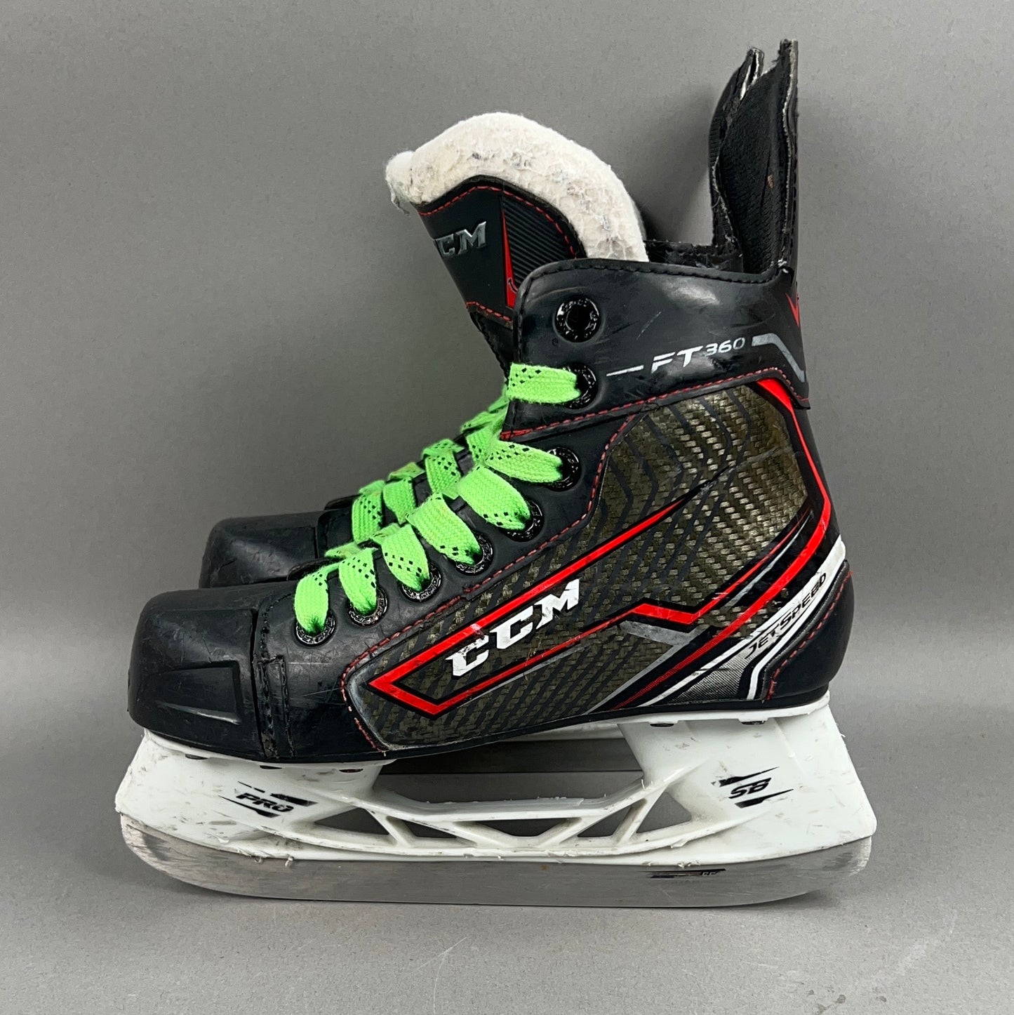 CCM FT360 Size 13Y Youth Hockey Skates