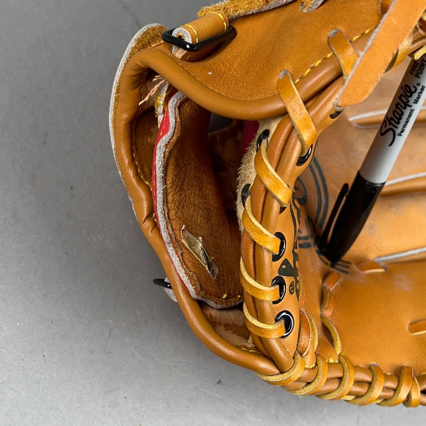Rawlings RSG1 13.5" Right Hand Thrower Softball Glove
