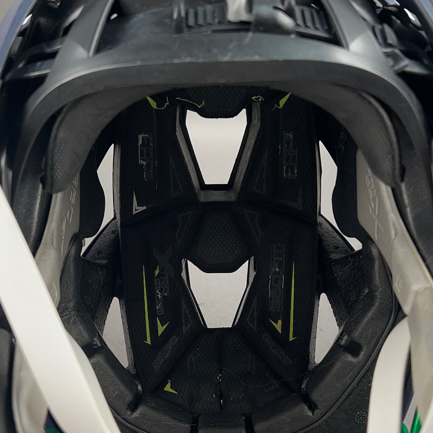 Cascade XRS Pro OSFM Adjustable 21.5" to 24" Senior Lacrosse Helmet