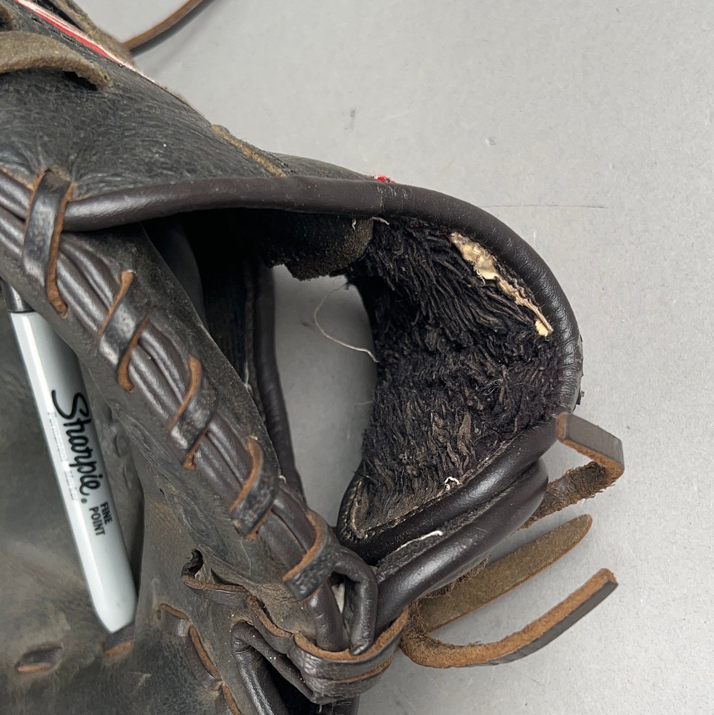 Rawlings D125BWFB Derek Jeter 12.5" Left Hand Thrower Vintage First Baseman's Glove