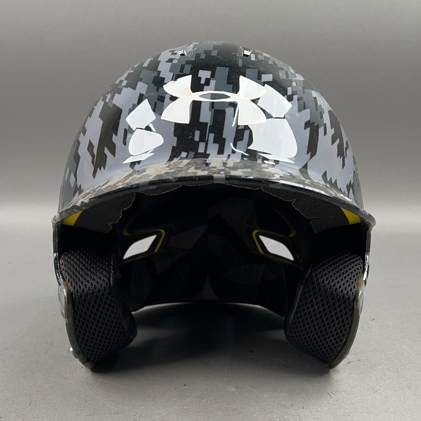 Under Armour UABH2-100 6 1/2" to 7 1/2" Junior Baseball Batting Helmet