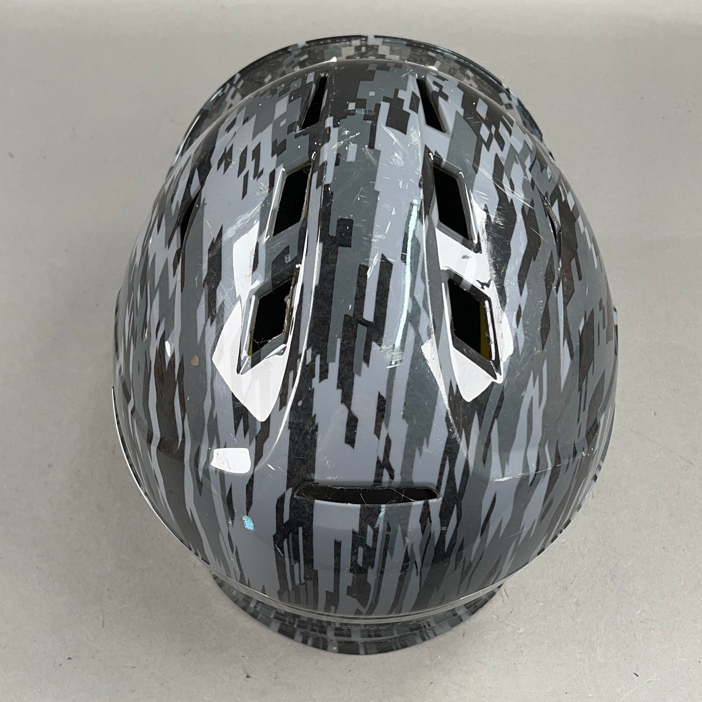 Under Armour UABH2-100 6 1/2" to 7 1/2" Junior Baseball Batting Helmet