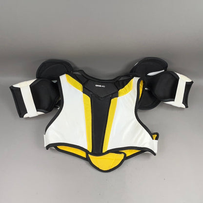 Bauer Supreme One40 Senior Medium Hockey Shoulder Pads