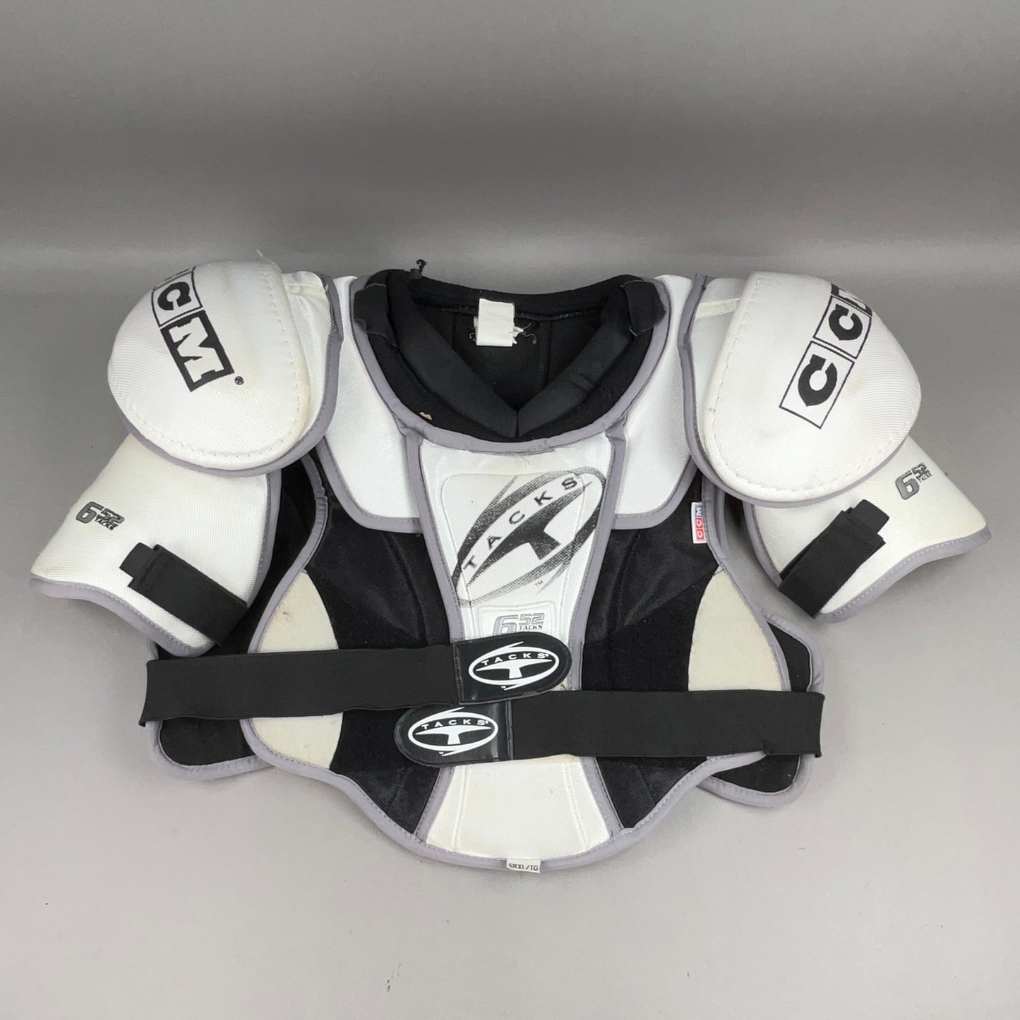 CCM Tacks 652 Senior X-Large Vintage Hockey Shoulder Pads