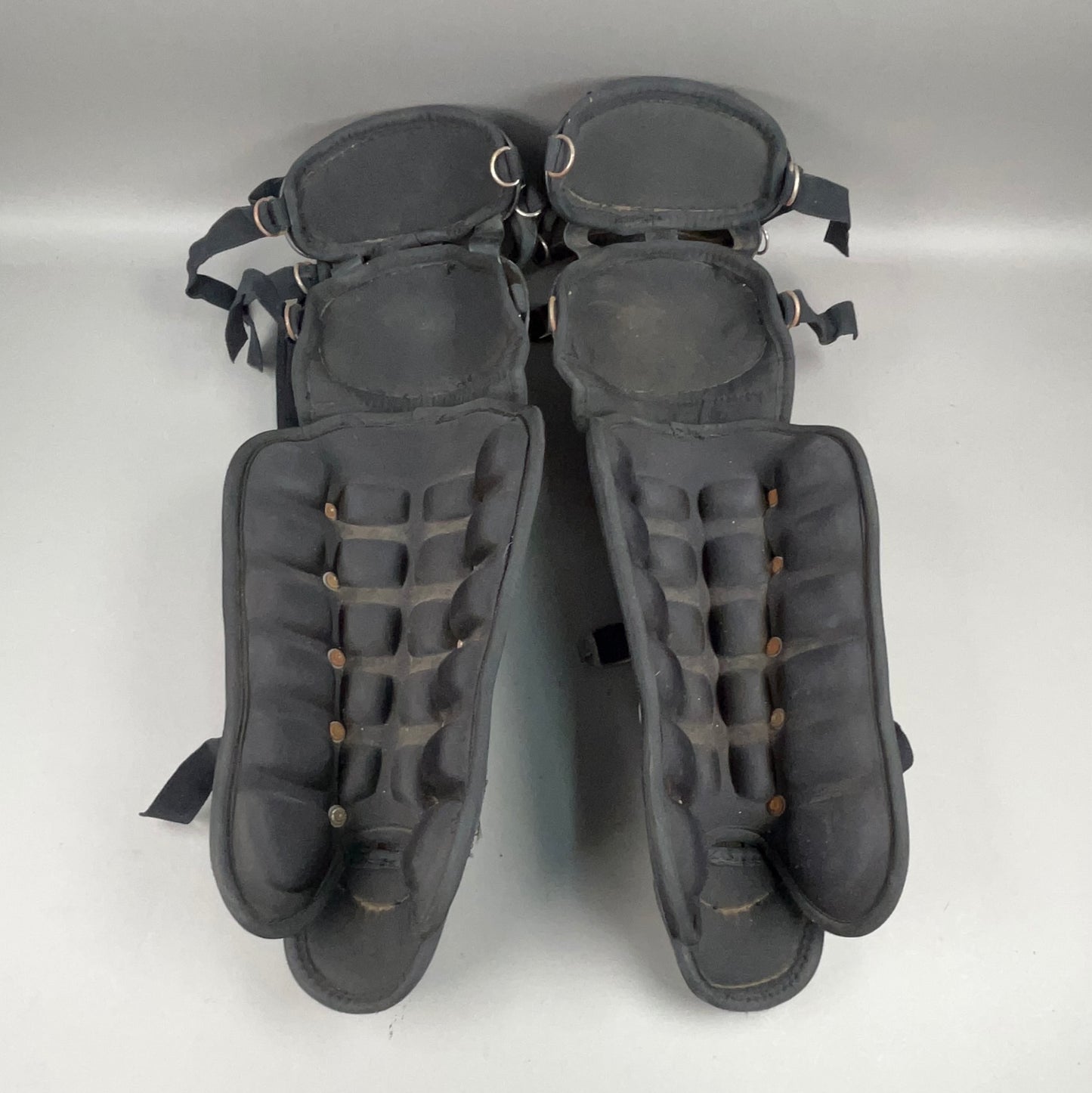 Wilson A3421 Umpire Leg Guard Senior 15" Catchers Shin Guards