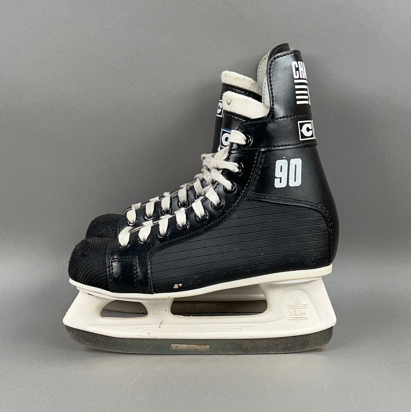 CCM Champion 90 Size 4 Intermediate Hockey Skates