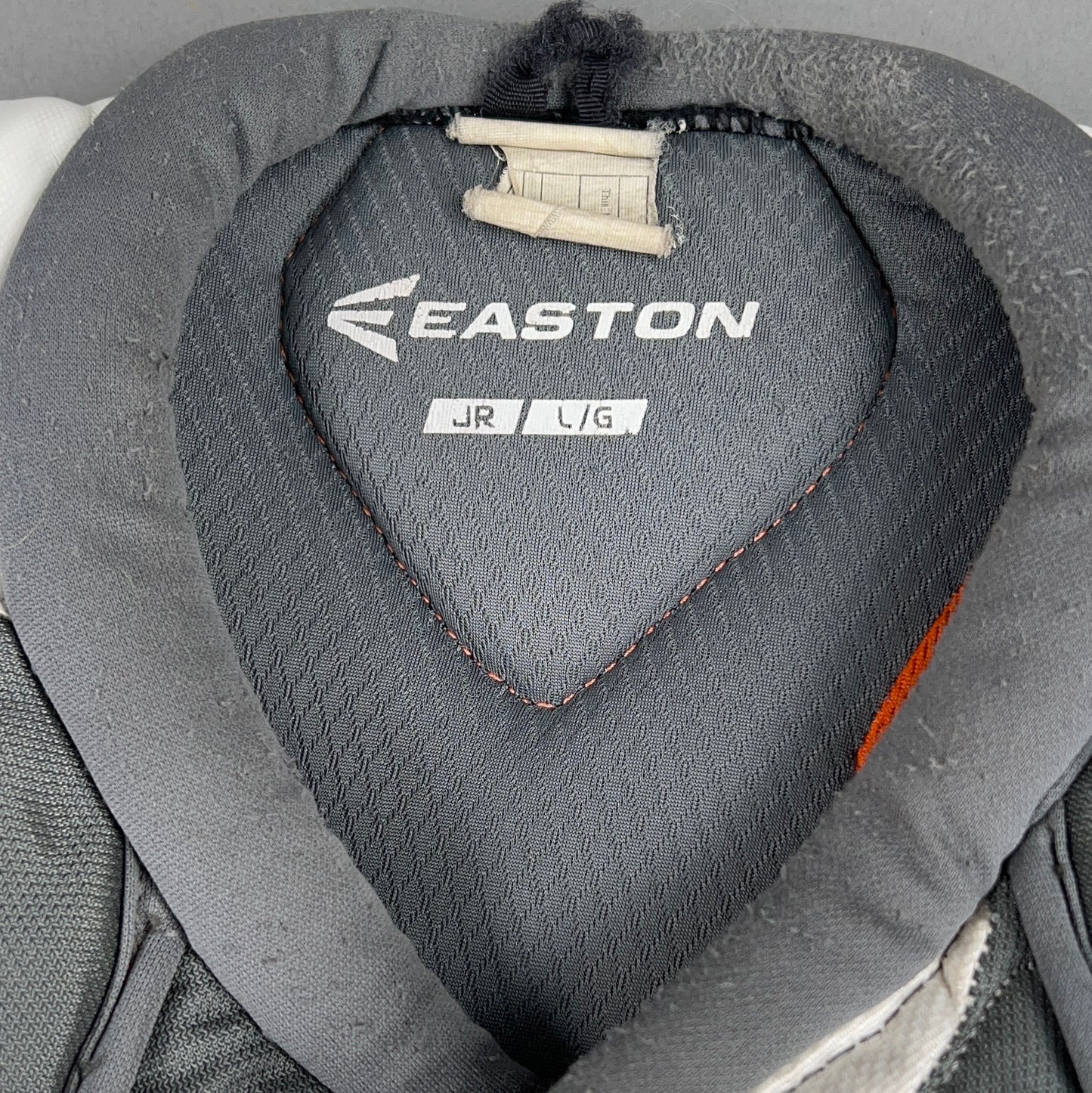 Easton Mako Junior Large Hockey Shoulder Pads